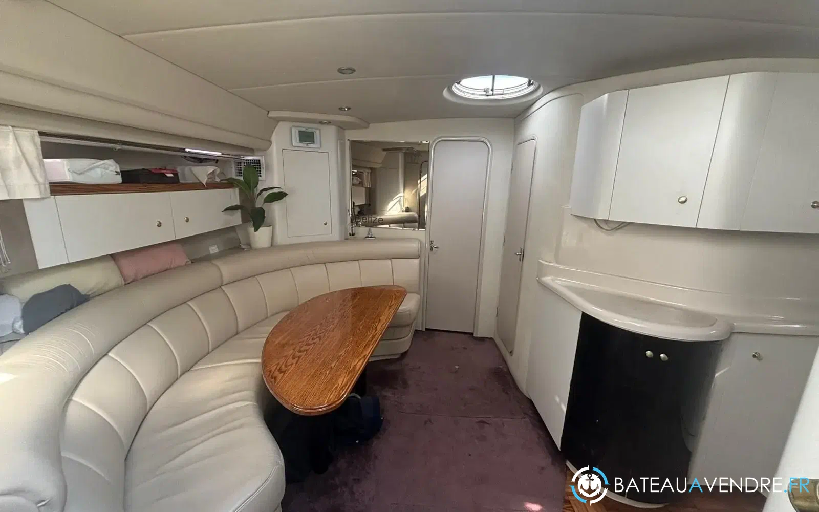 slider 16 Cruisers Yachts 4270 Esprit