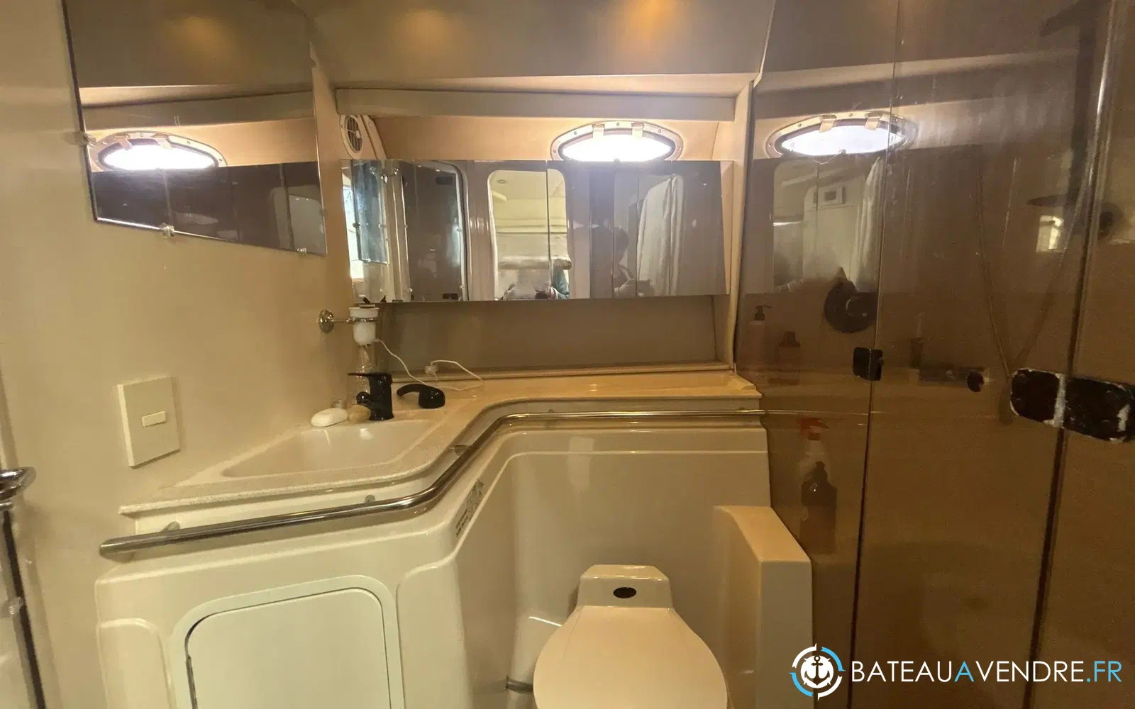 slider 21 Cruisers Yachts 4270 Esprit
