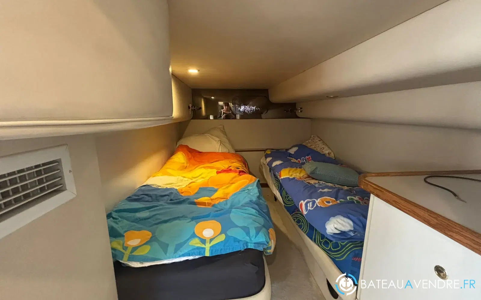 slider 23 Cruisers Yachts 4270 Esprit