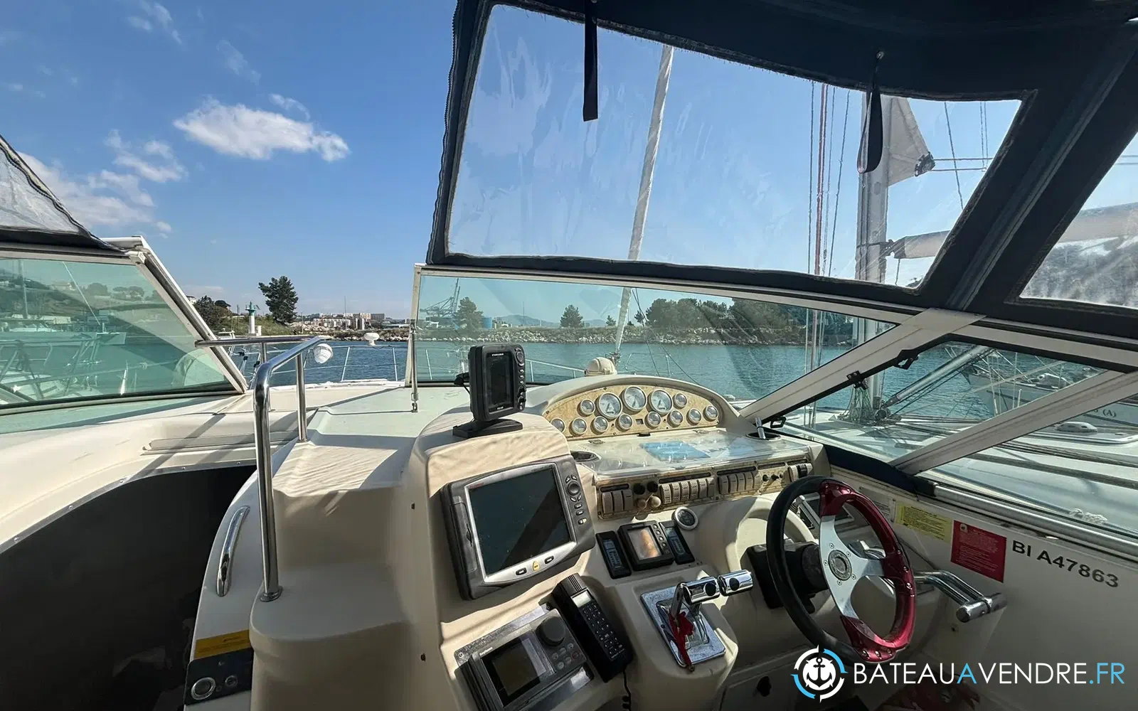 slider 7 Cruisers Yachts 4270 Esprit