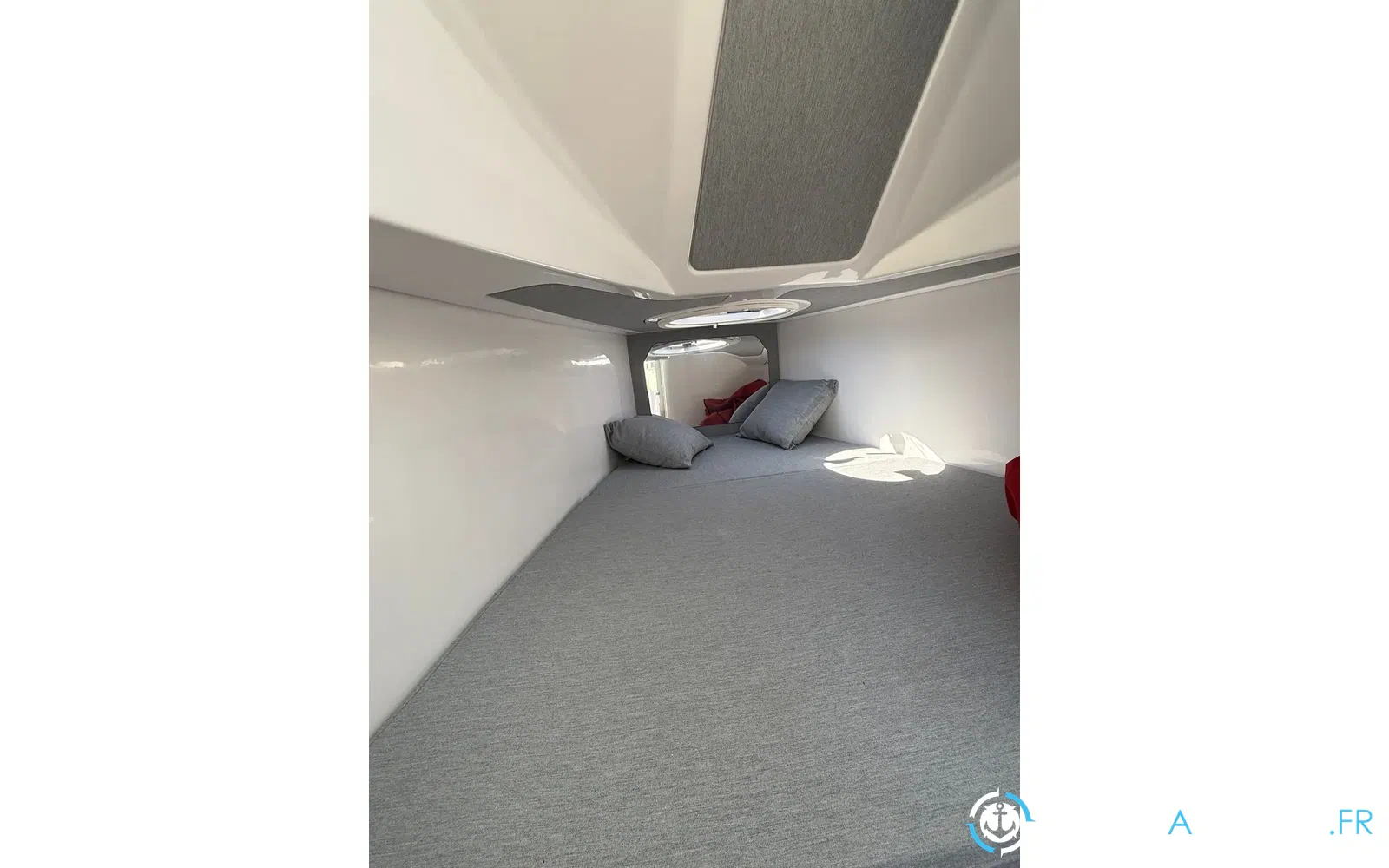 slider 11 MV Marine Mito 31