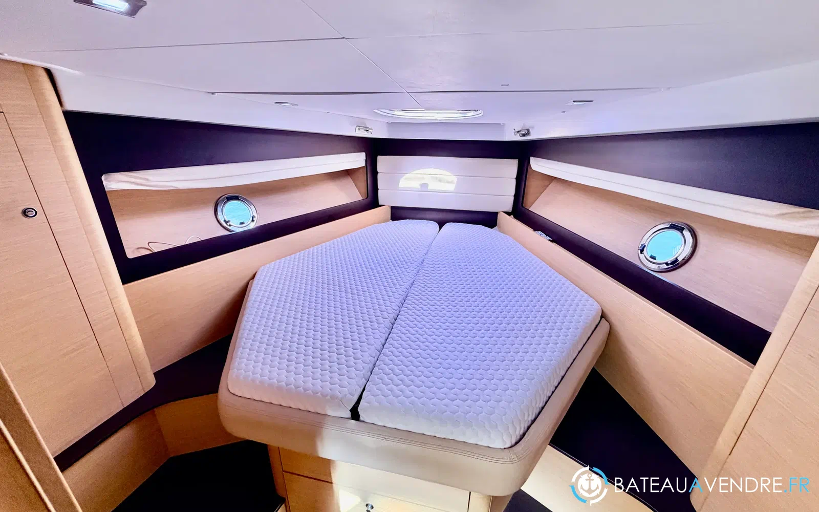slider 30 Beneteau Monte Carlo 37 HT