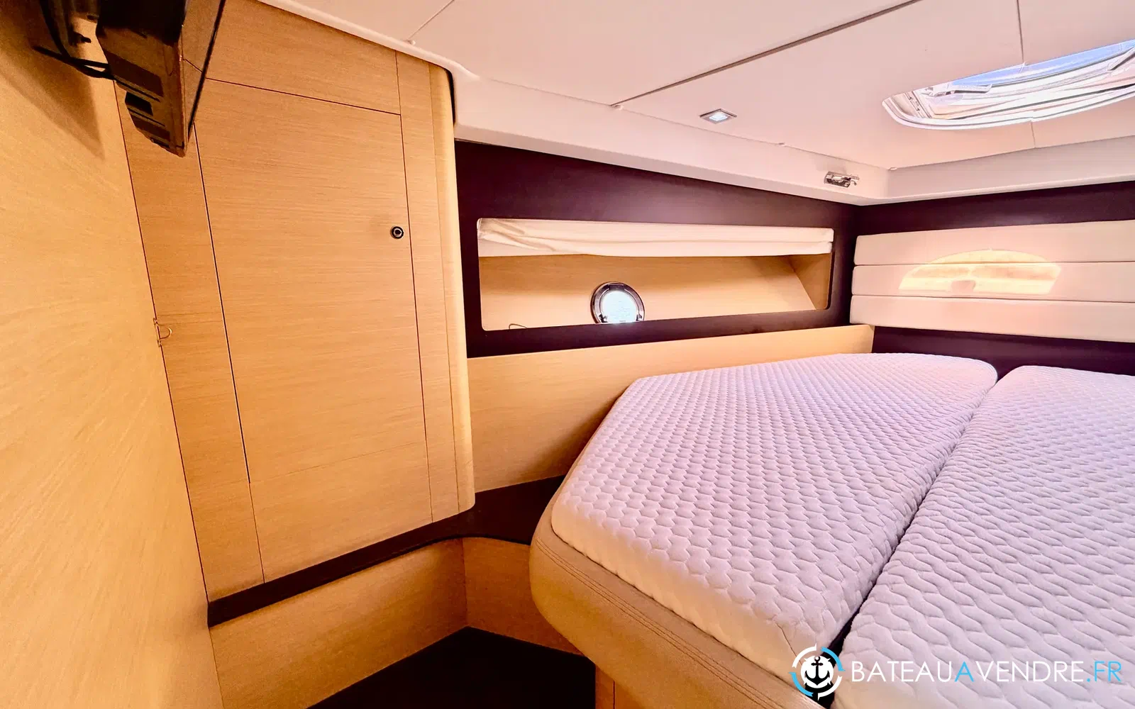 slider 31 Beneteau Monte Carlo 37 HT