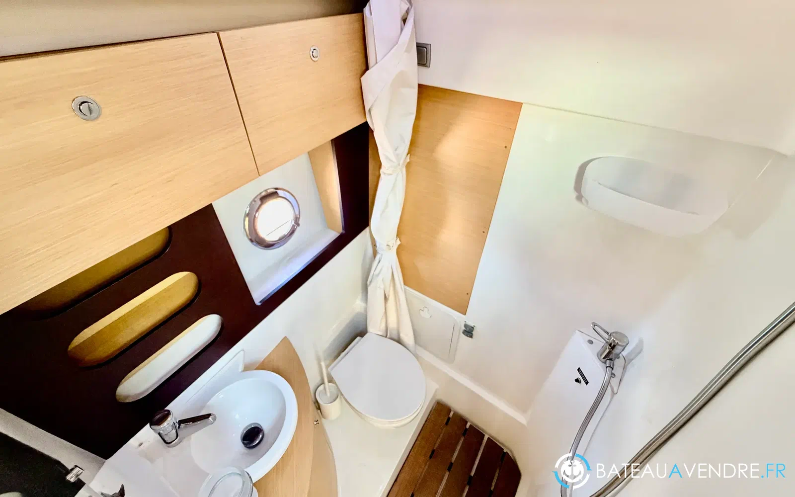 slider 35 Beneteau Monte Carlo 37 HT