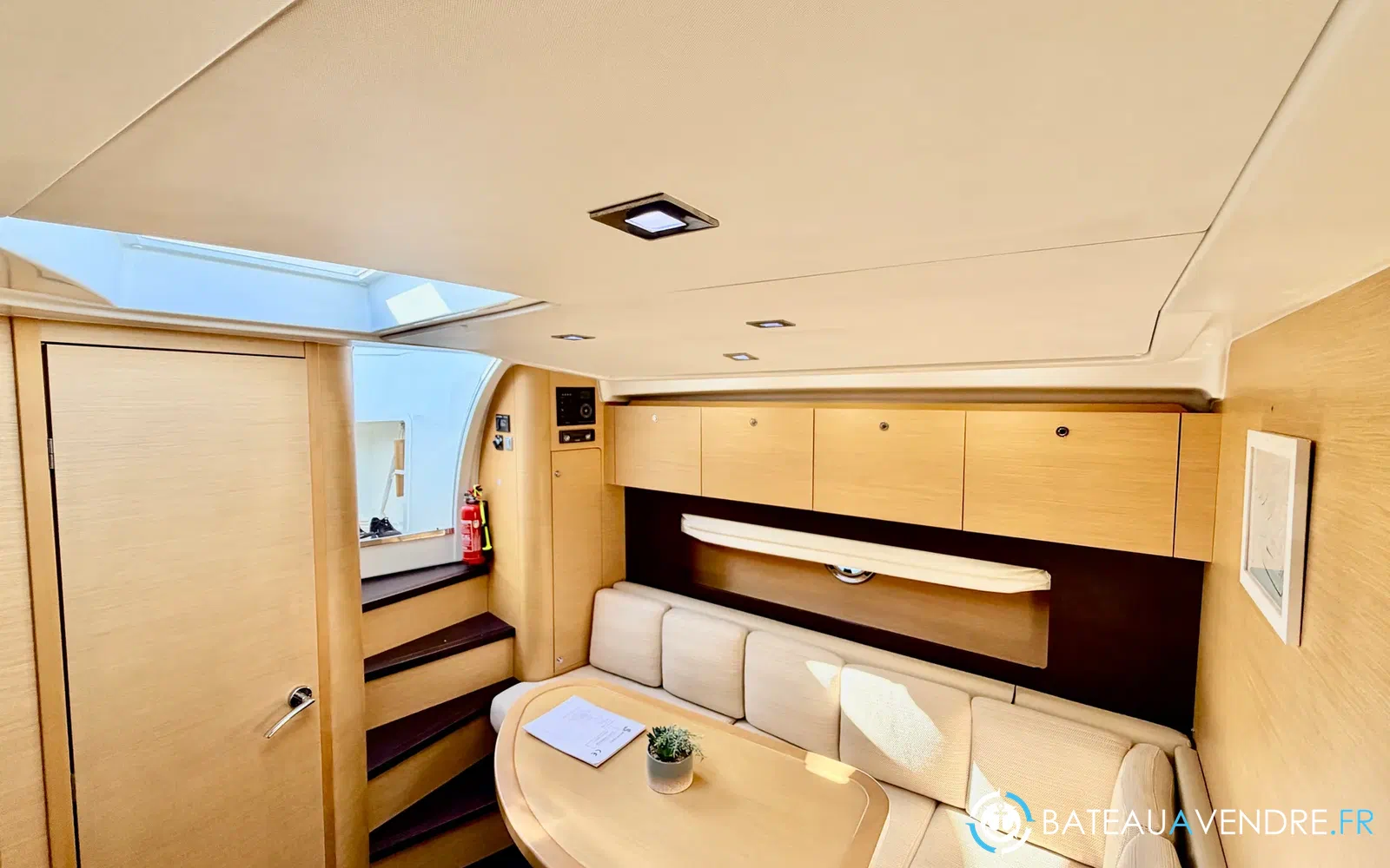slider 25 Beneteau Monte Carlo 37 HT
