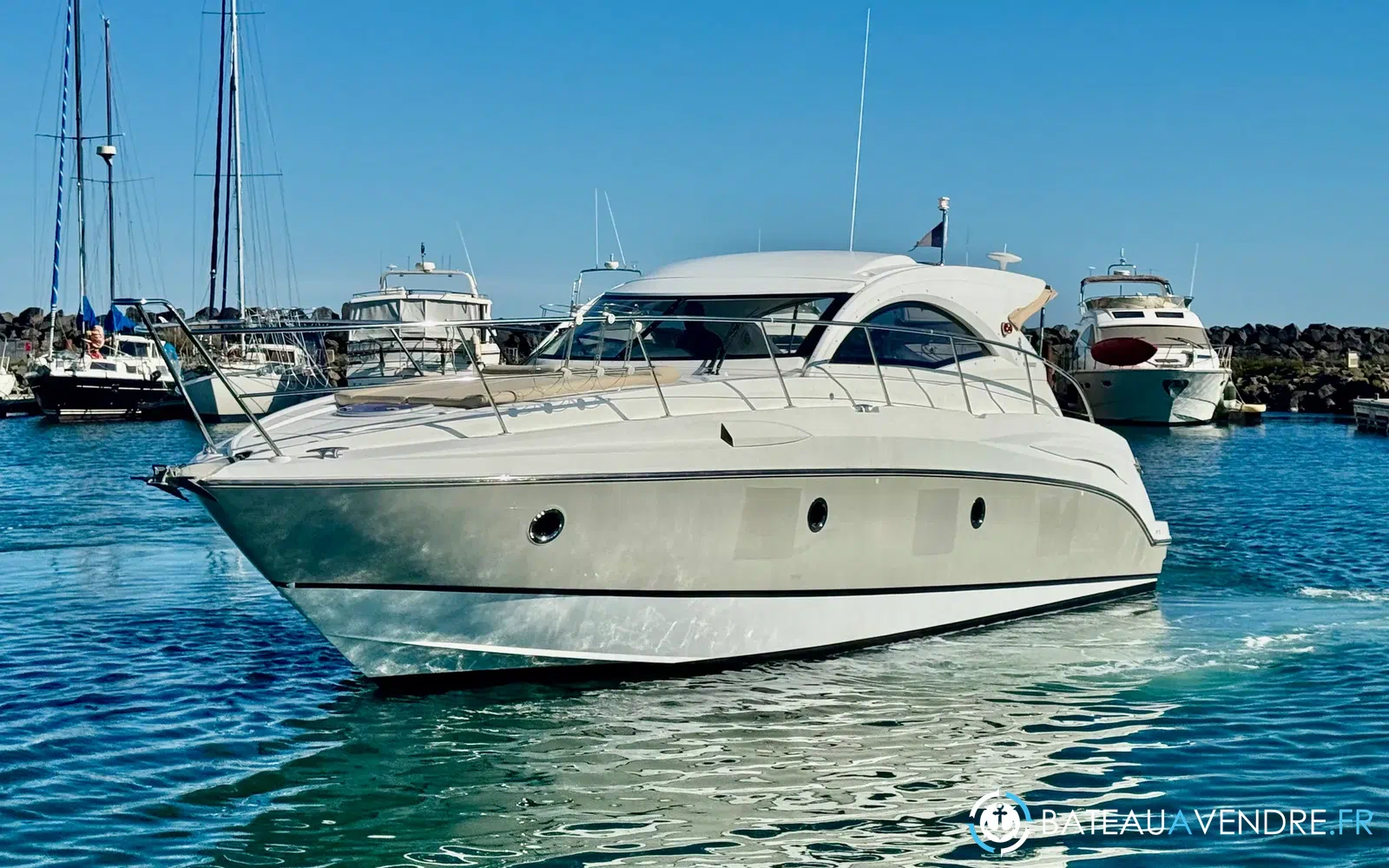 slider 1 Beneteau Monte Carlo 37 HT
