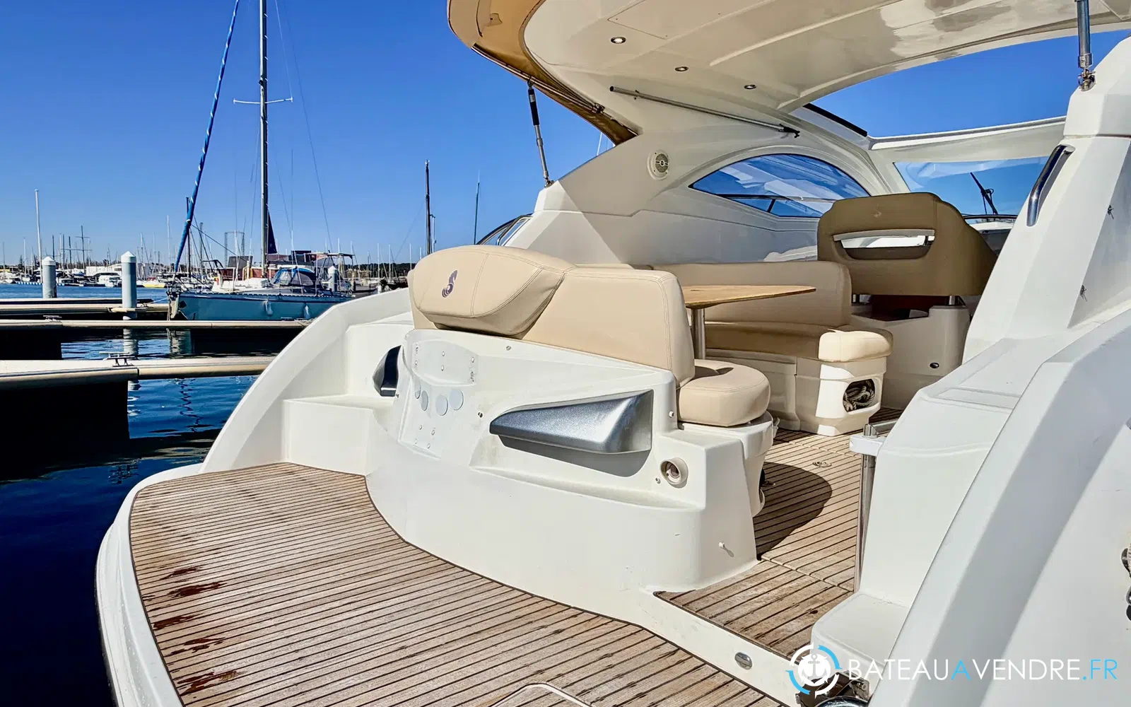slider 8 Beneteau Monte Carlo 37 HT