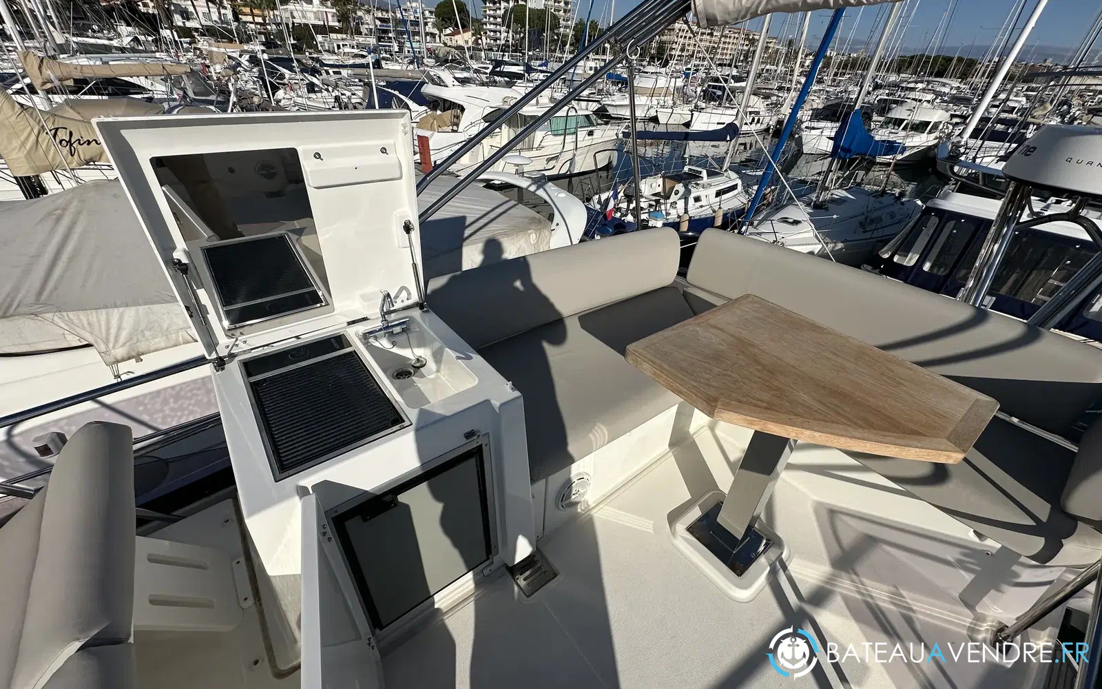 slider 10 Prestige Yachts 420 Fly