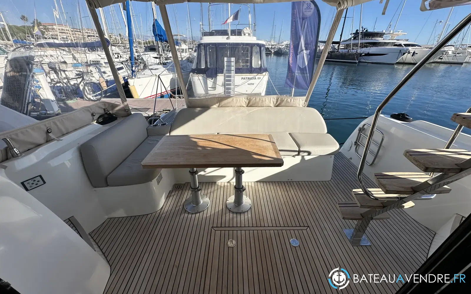 slider 17 Prestige Yachts 420 Fly