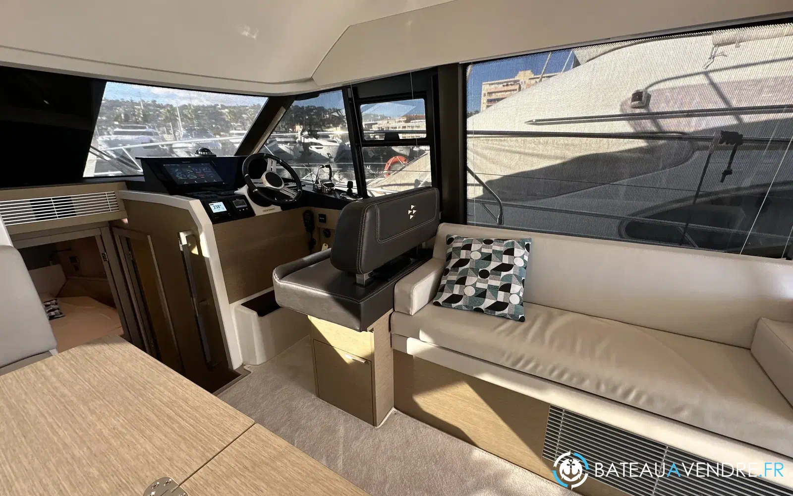 slider 21 Prestige Yachts 420 Fly