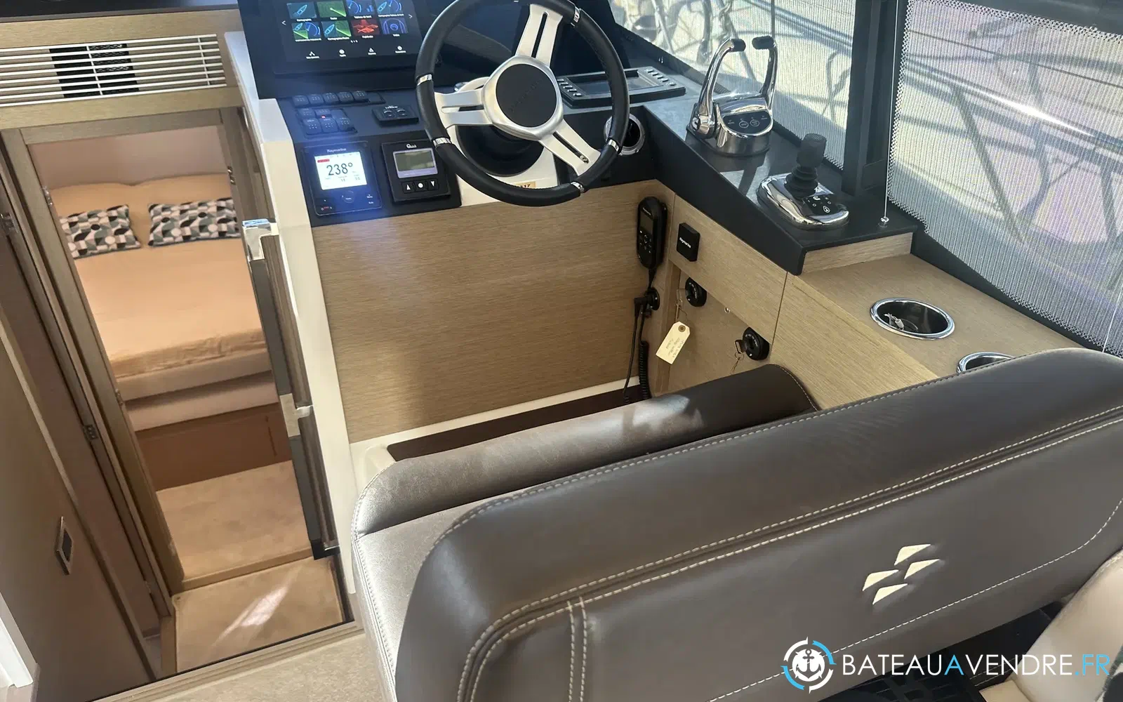 slider 22 Prestige Yachts 420 Fly
