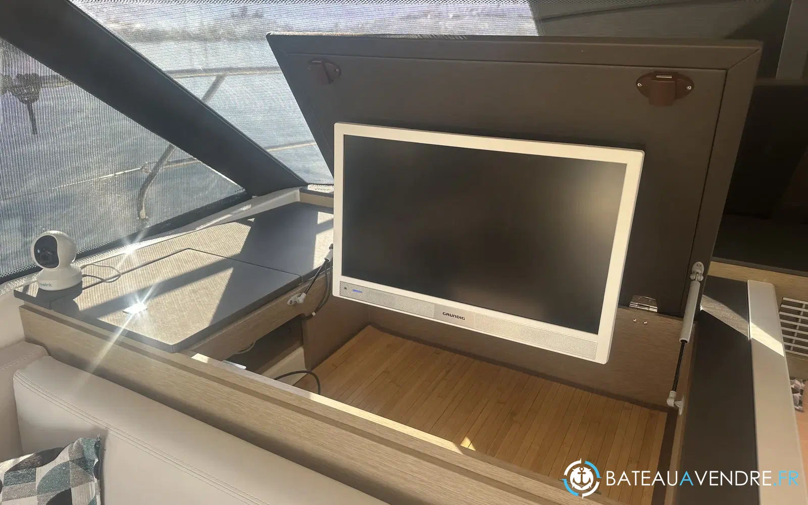 slider 25 Prestige Yachts 420 Fly