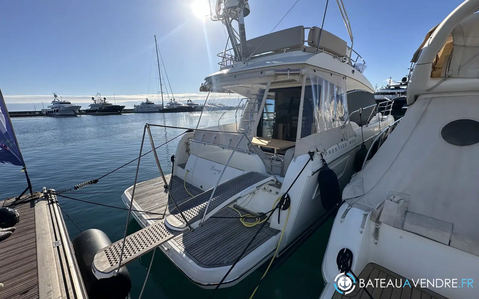 slider 3 Prestige Yachts 420 Fly