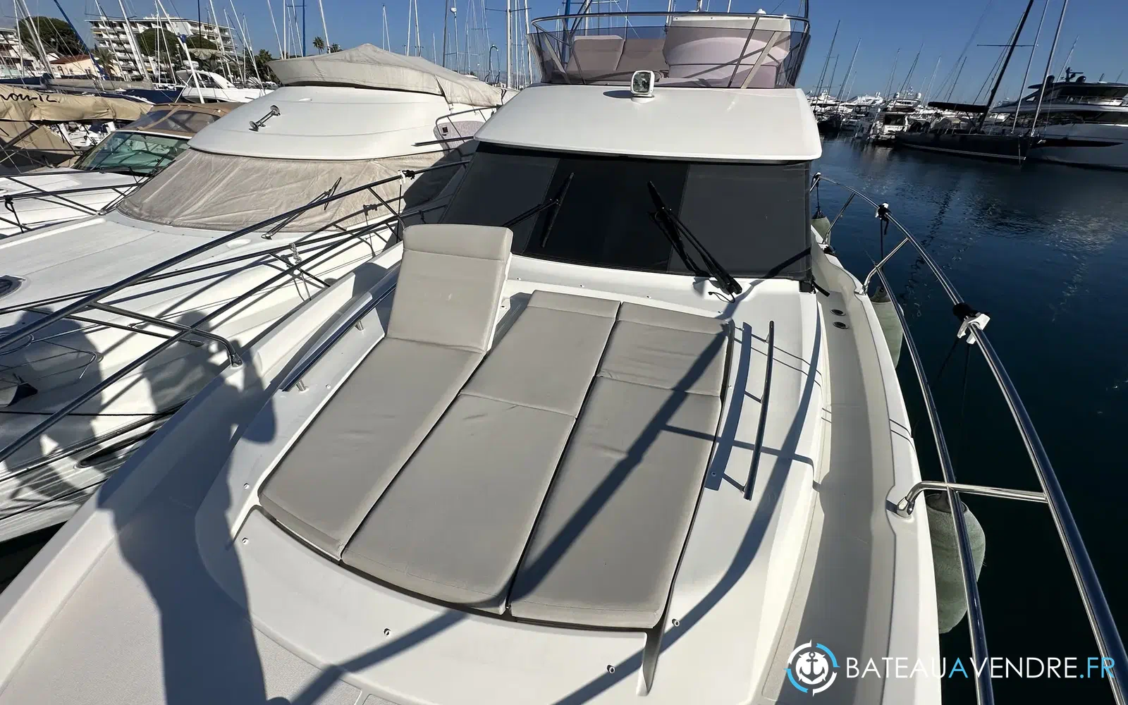 slider 5 Prestige Yachts 420 Fly