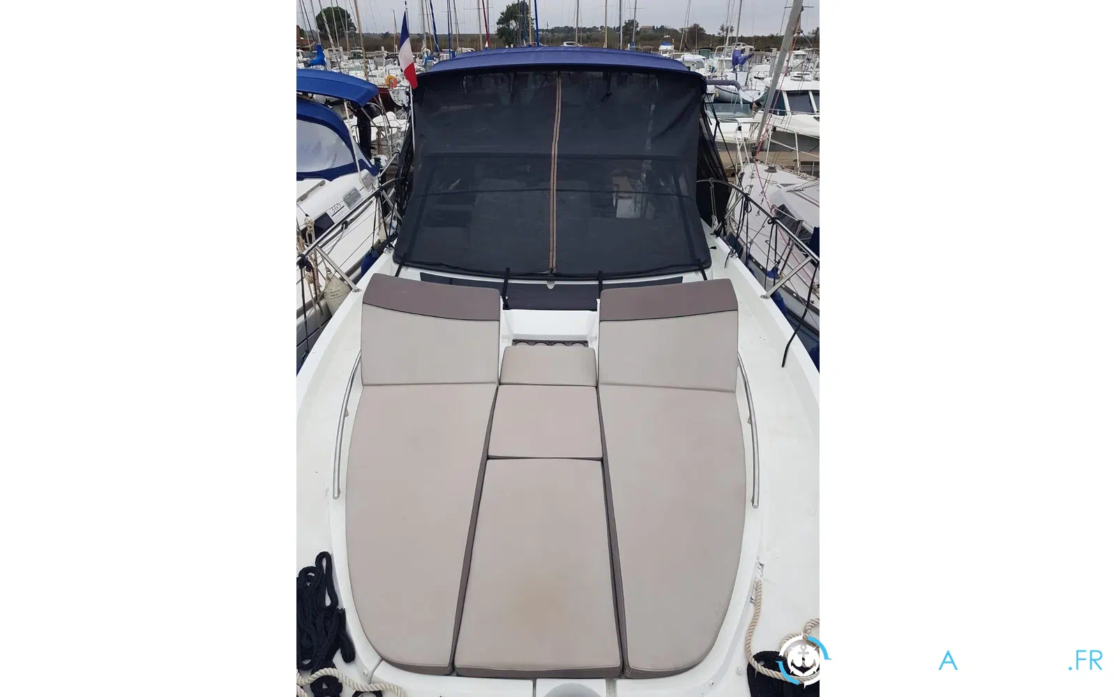 slider 4 Jeanneau Cap Camarat 10.5 WA