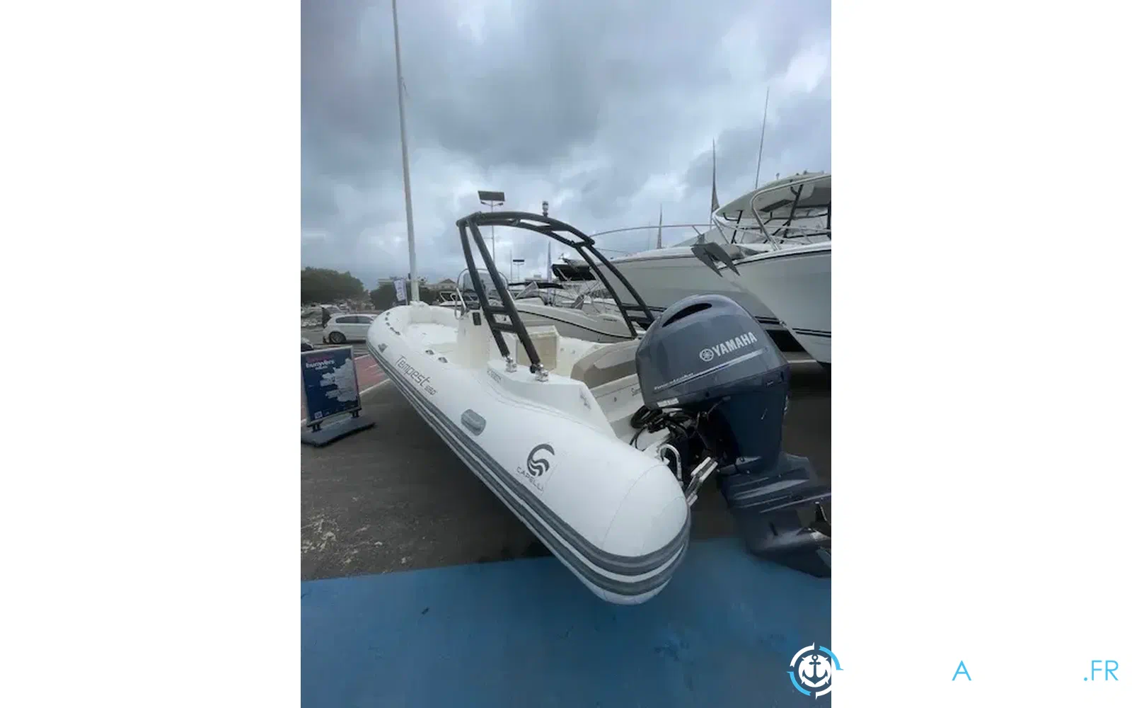 slider 0 Capelli Tempest 650 Open