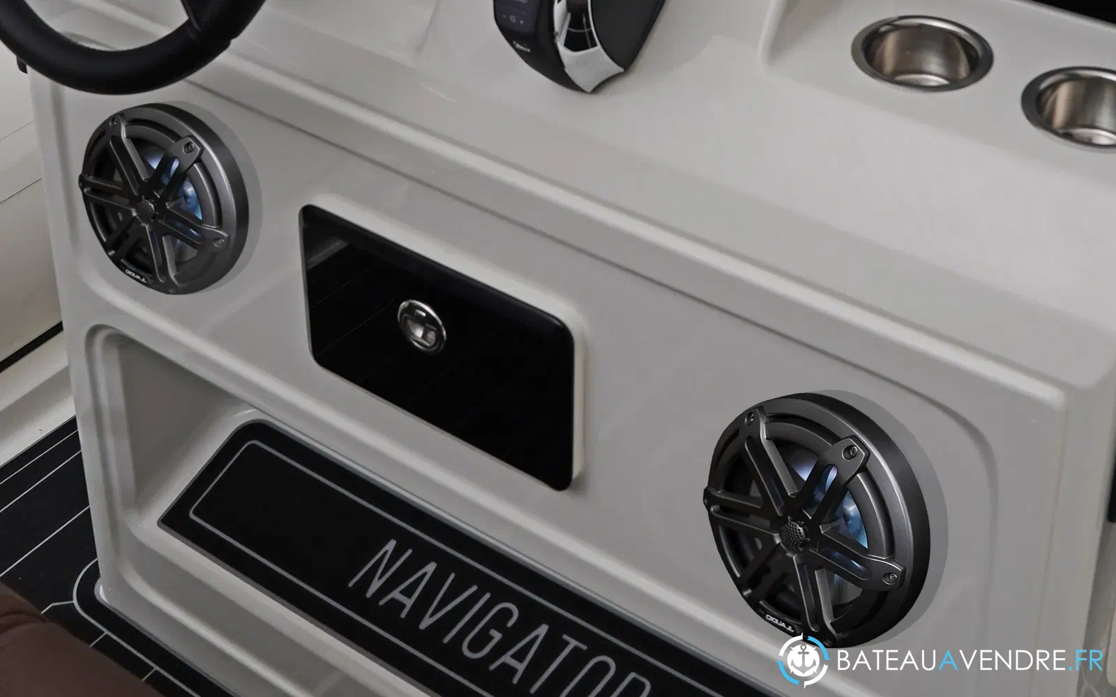 slider 7 Brig Navigator 24 Hypalon