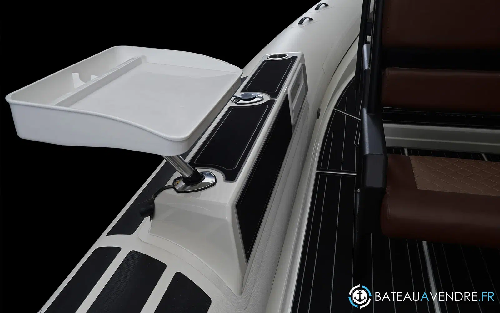 slider 8 Brig Navigator 24