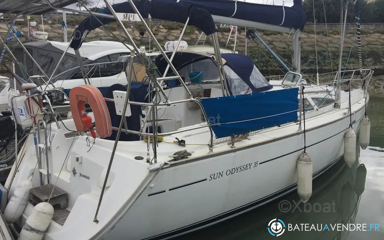 slider 1 Jeanneau Sun Odyssey 35