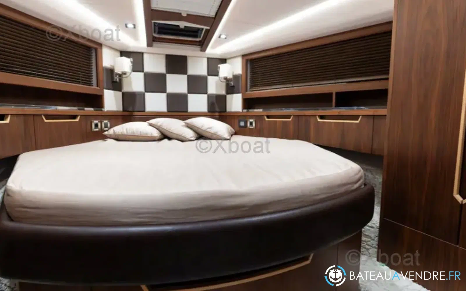 slider 10 Galeon 420 Fly