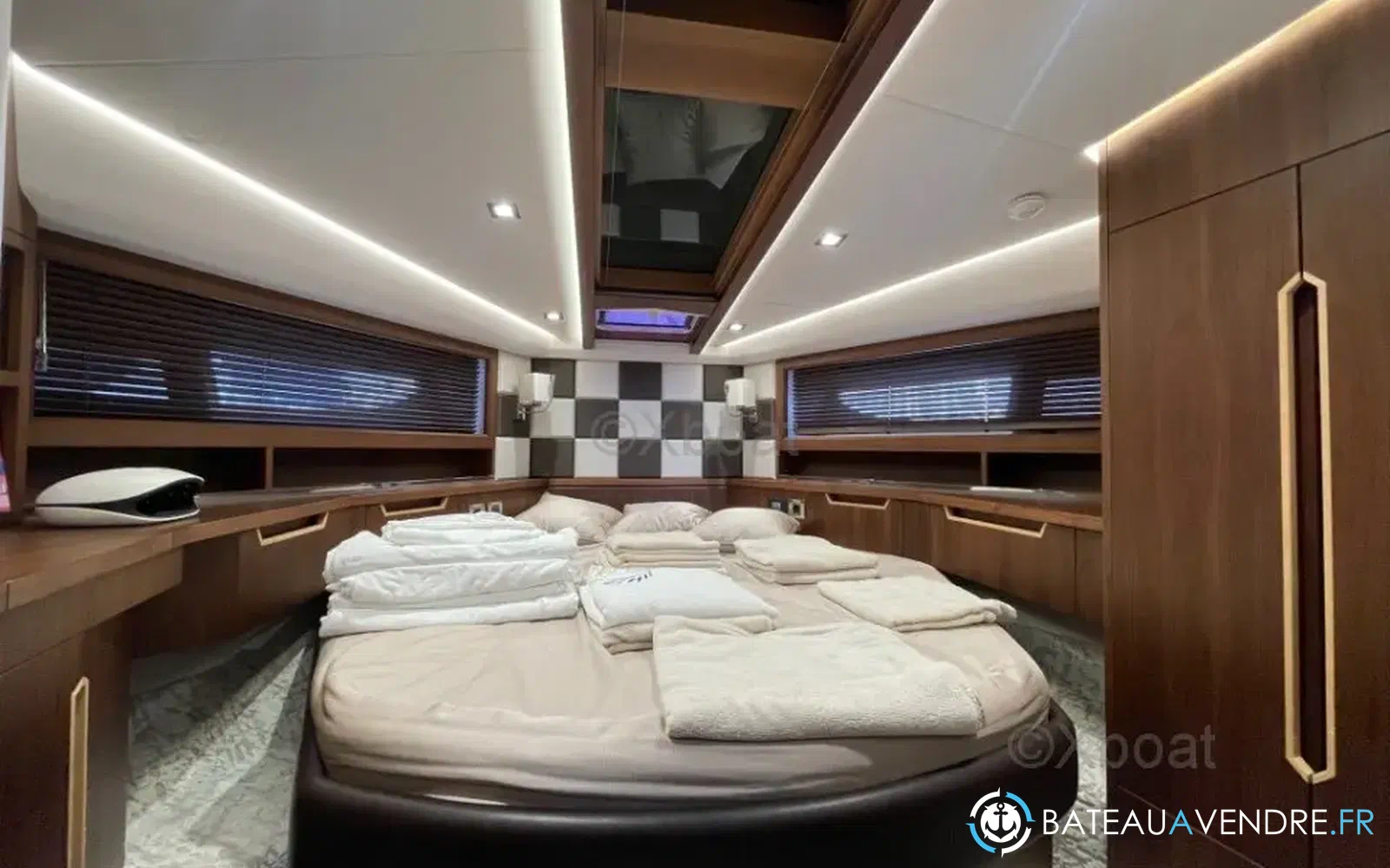 slider 11 Galeon 420 Fly