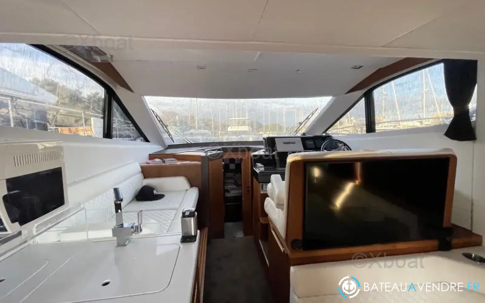 slider 8 Galeon 420 Fly