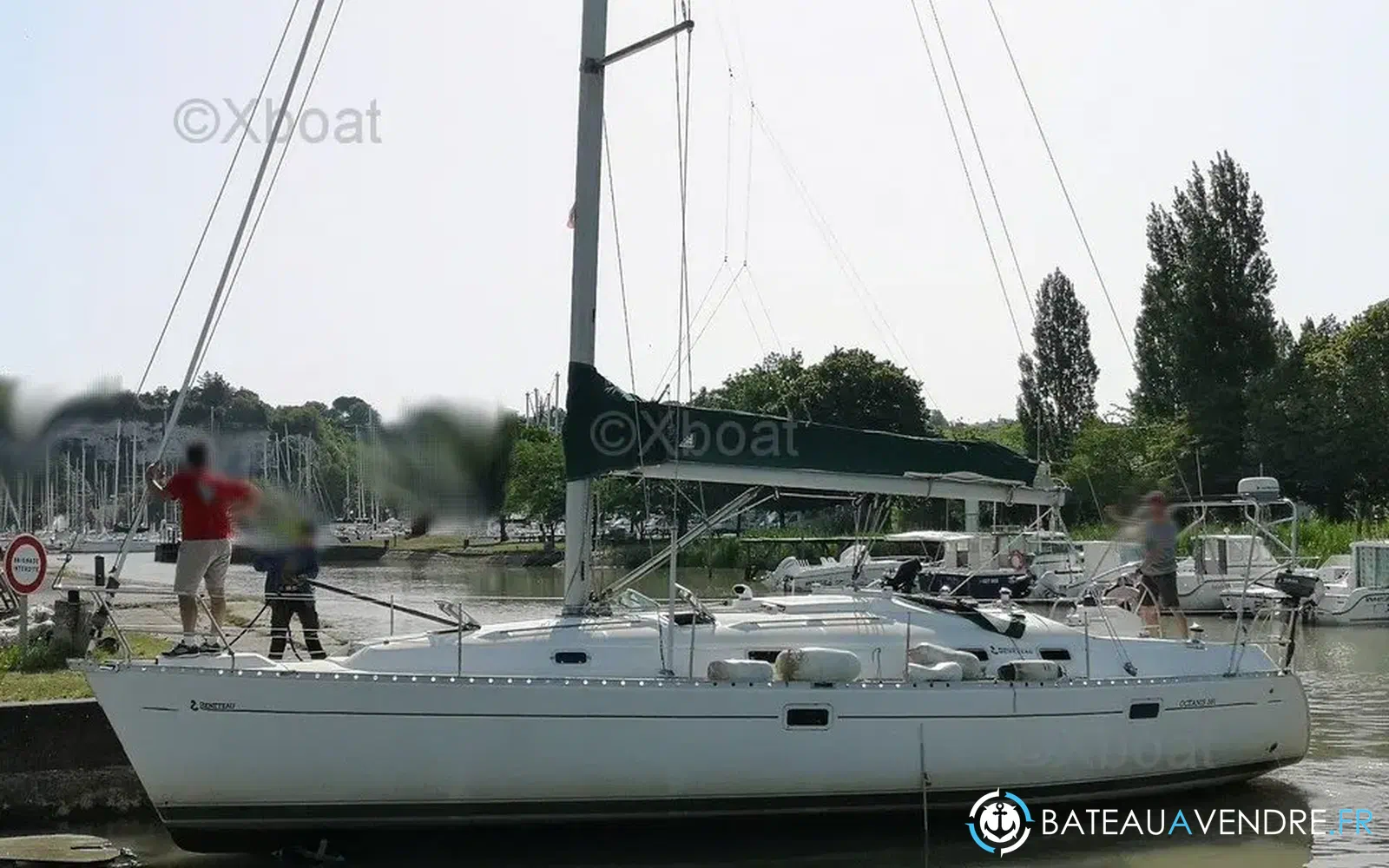 slider 1 Beneteau Oceanis 381