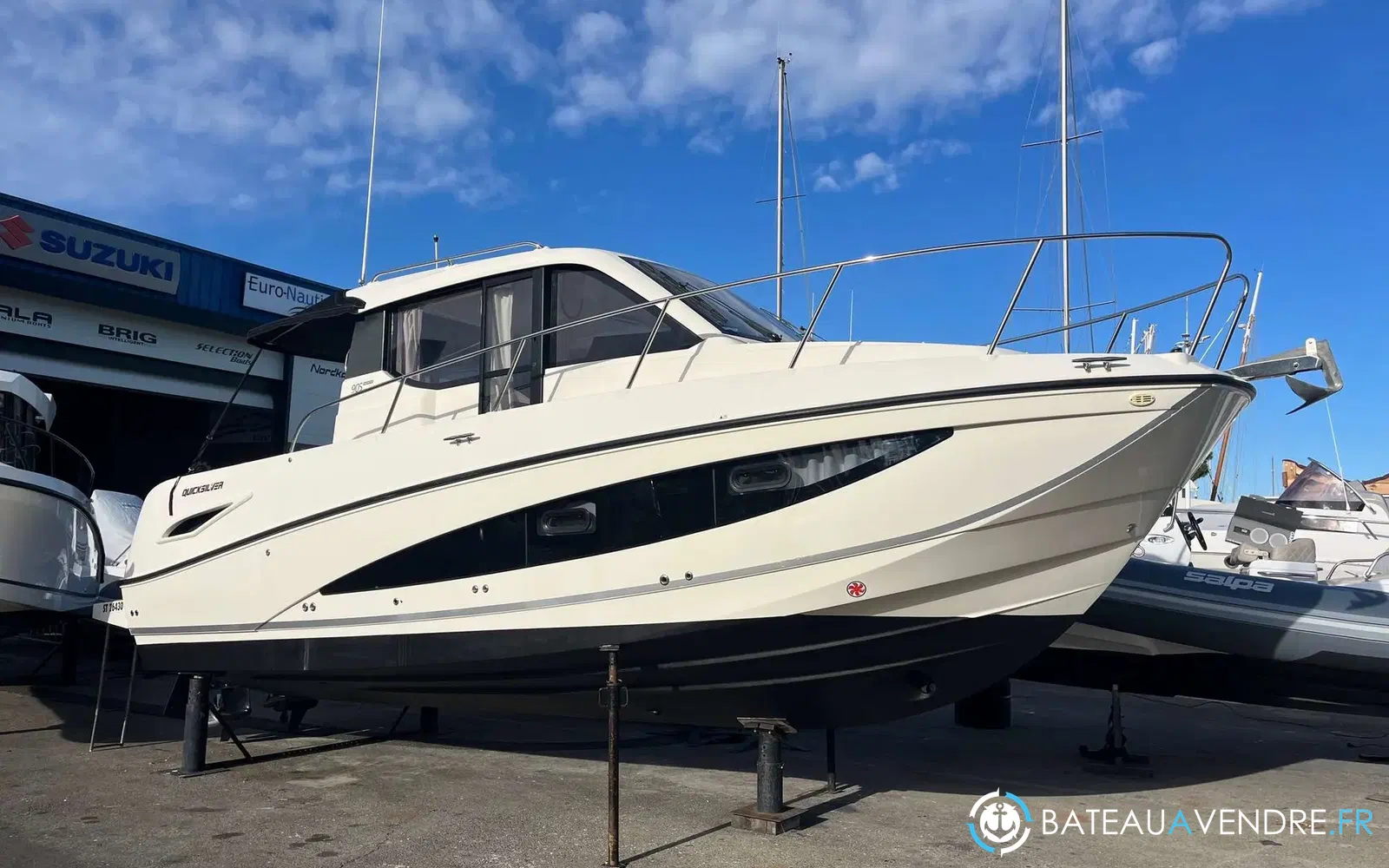 slider 11 Quicksilver Activ 905 Weekend