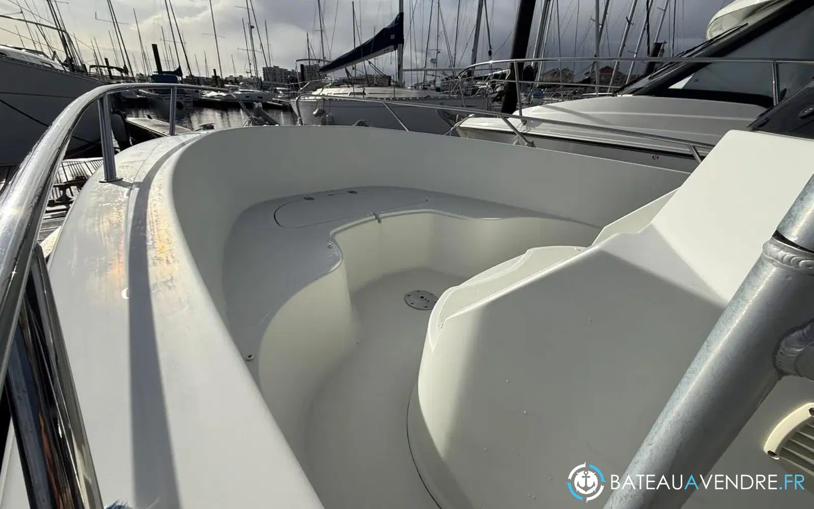 slider 10 Pacific Craft 670 Open