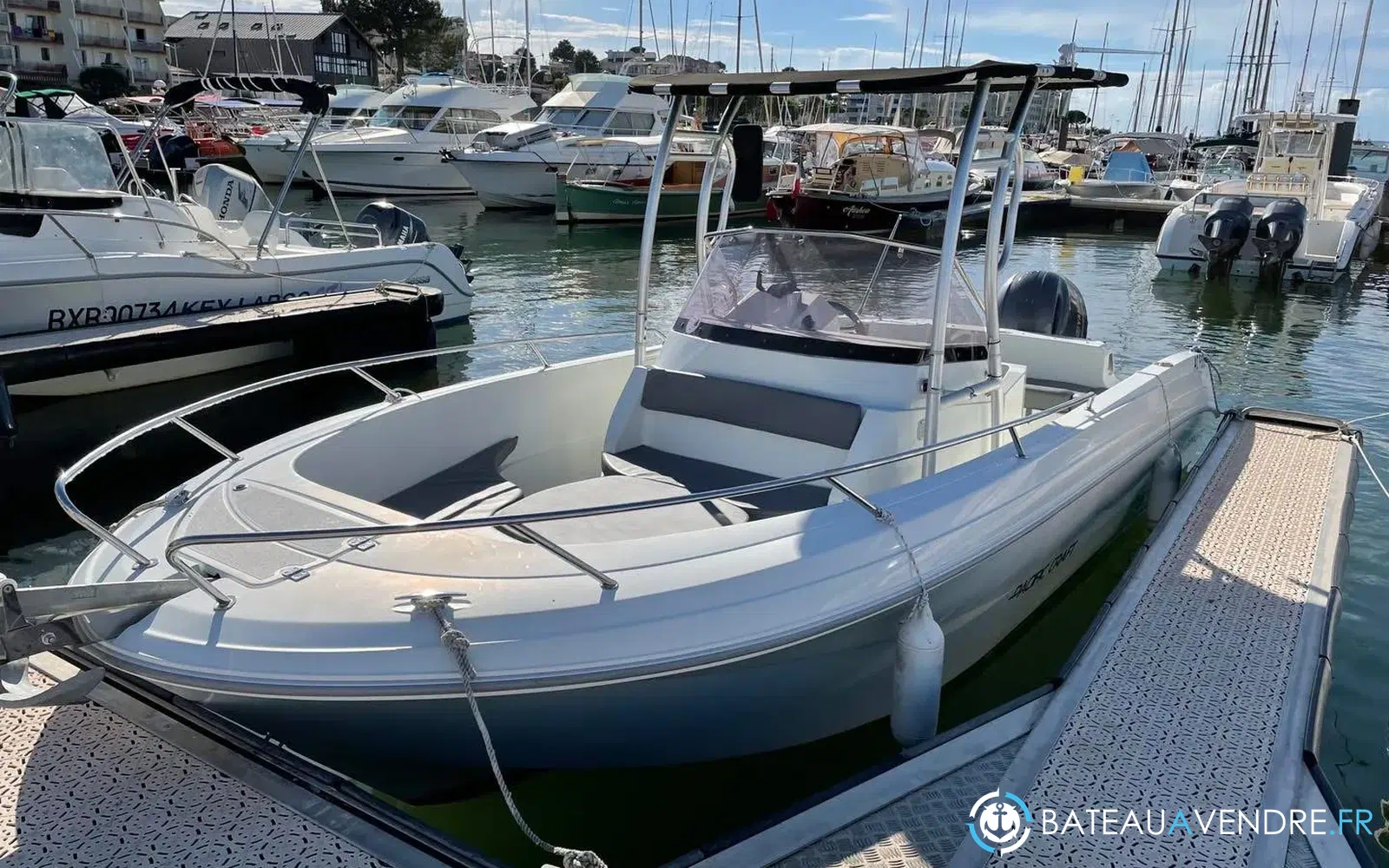 slider 1 Pacific Craft 670 Open