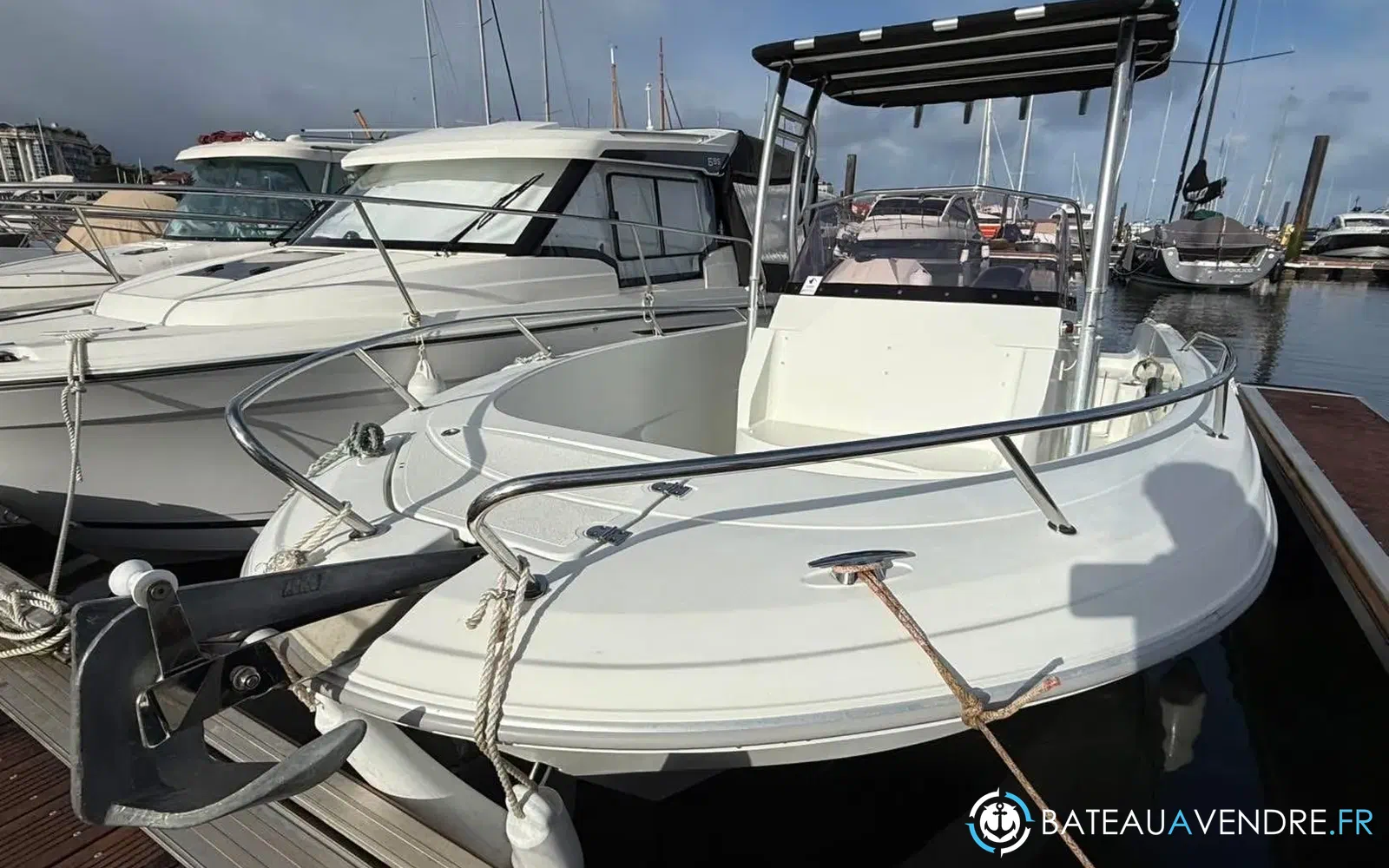 slider 3 Pacific Craft 670 Open