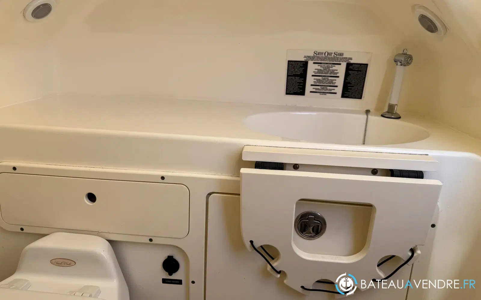 slider 21 Boston Whaler 320 Outrage