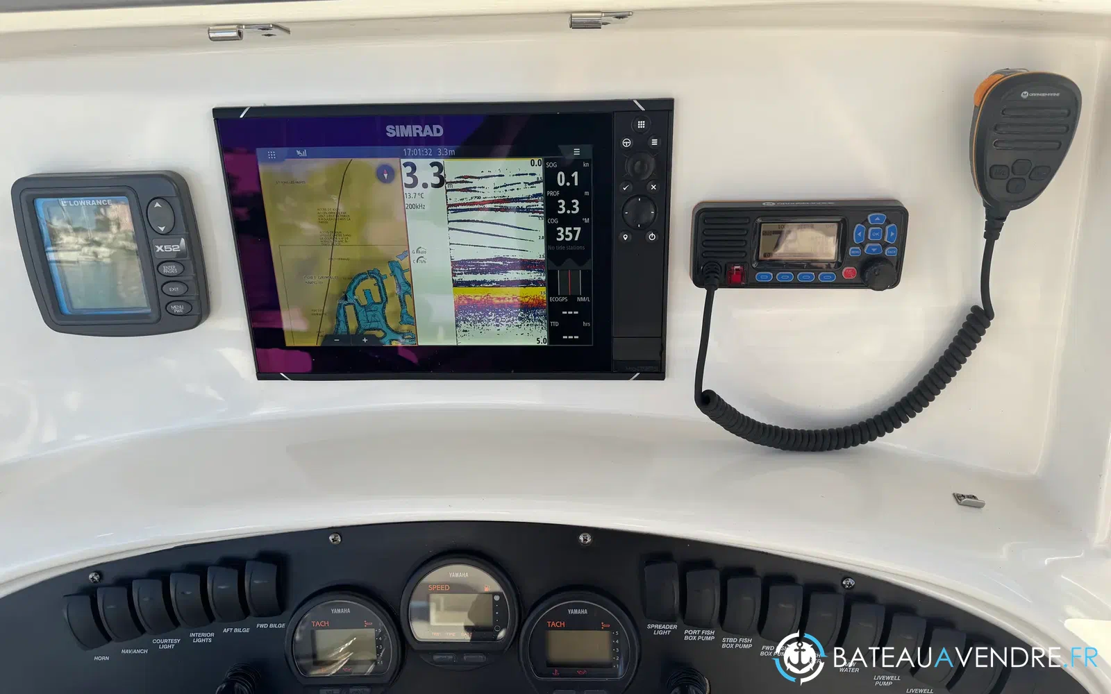 slider 5 Boston Whaler 320 Outrage