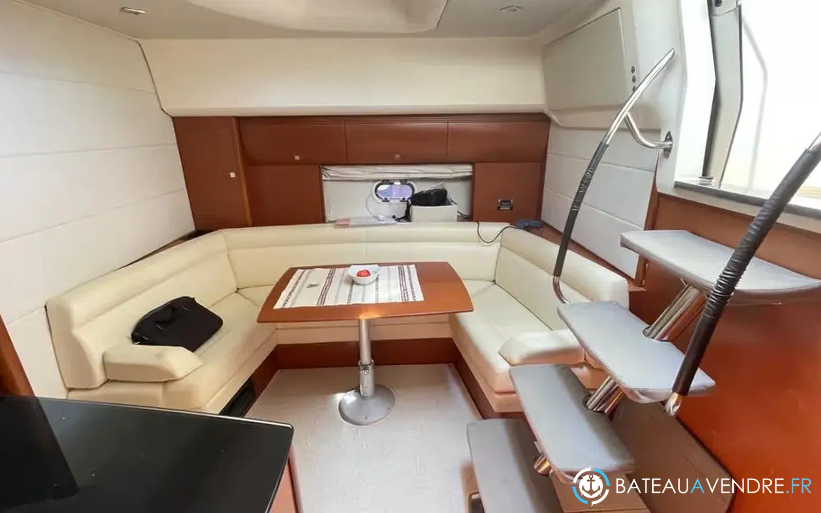 slider 18 Jeanneau Prestige 440 Sport Top