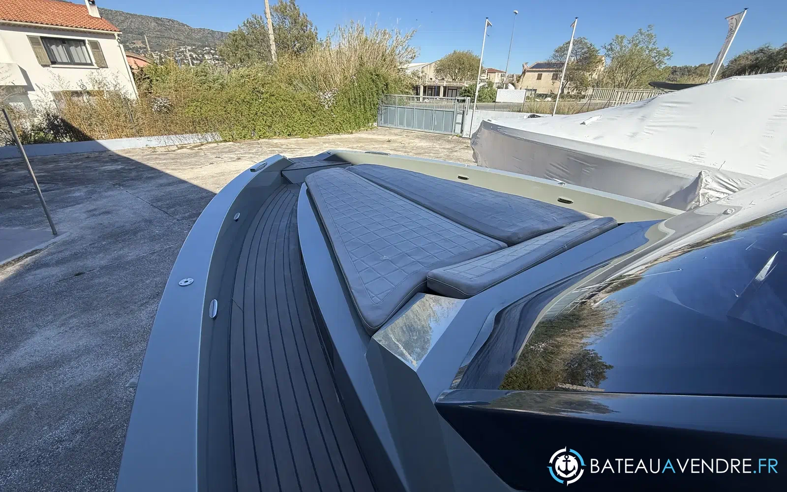 slider 12 Rand Boats Escape 30