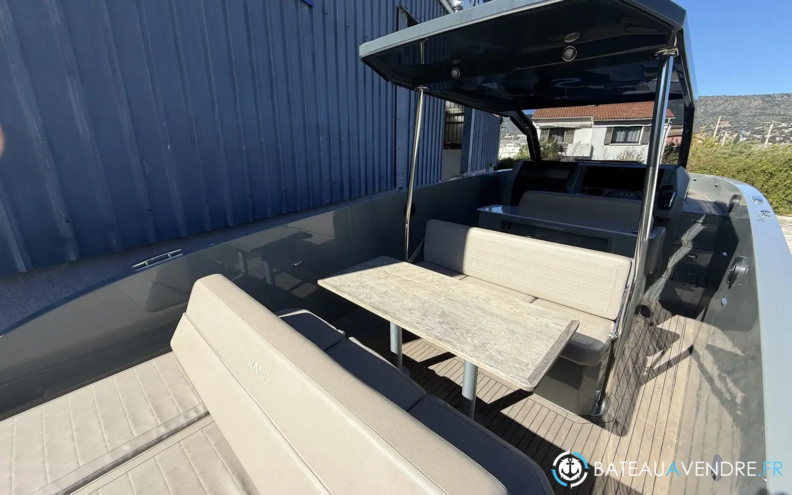 slider 7 Rand Boats Escape 30