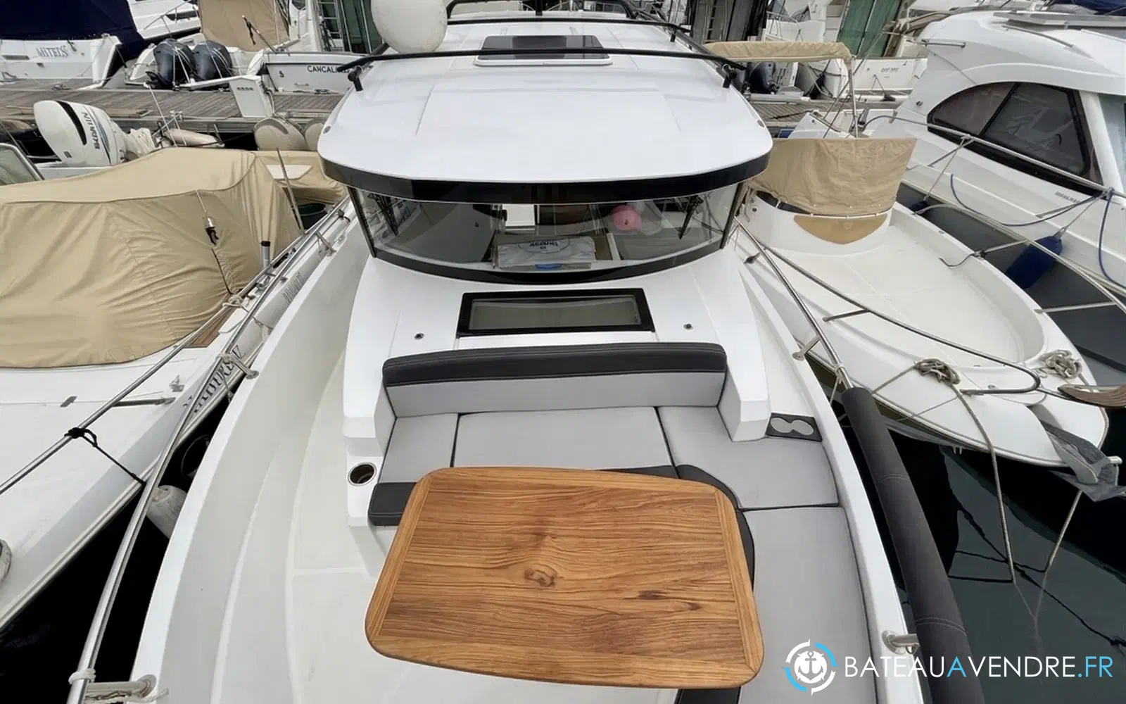slider 12 Jeanneau Merry Fisher 895