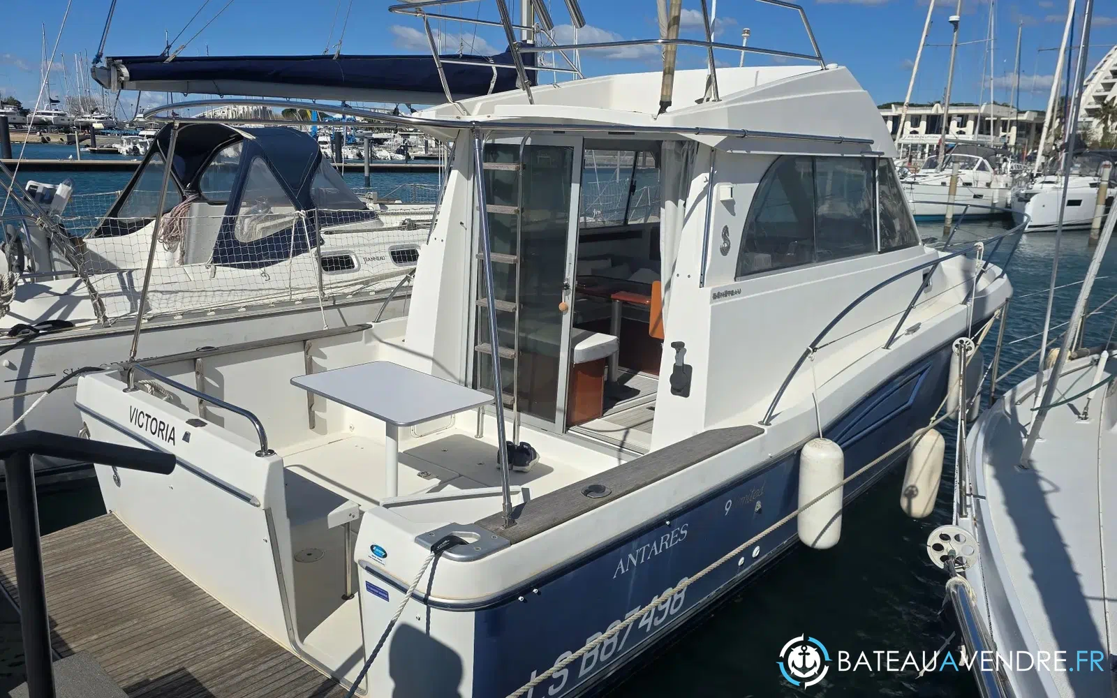 slider 0 Beneteau Antares Serie 9 Limited