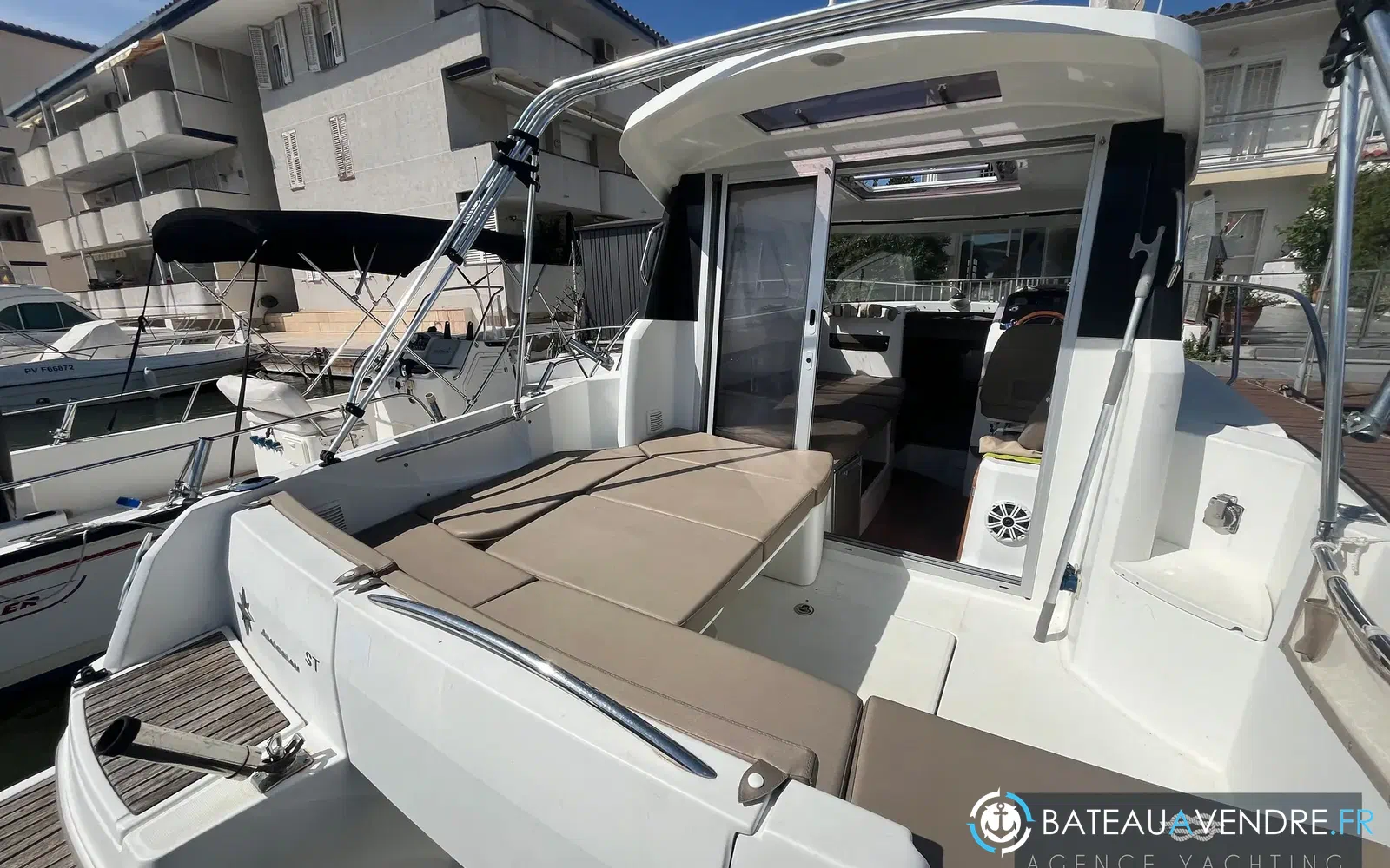 slider 13 Jeanneau Merry Fisher 755