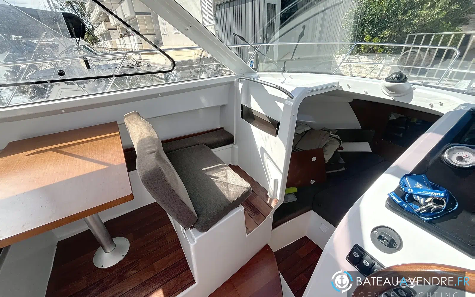 slider 4 Jeanneau Merry Fisher 755