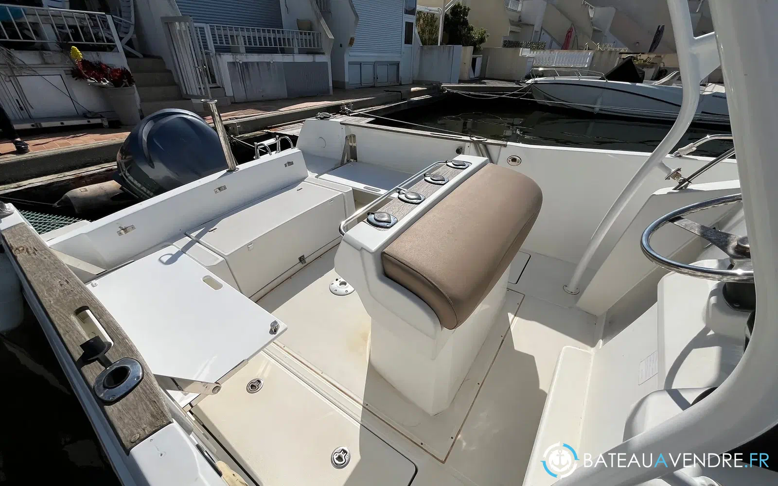 slider 6 Jeanneau Cap Camarat 7.5 CC Style