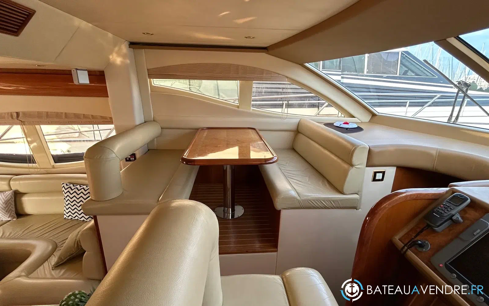 slider 12 Majesty Yachts Majesty 50
