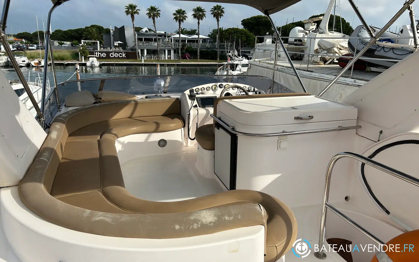 slider 21 Majesty Yachts Majesty 50