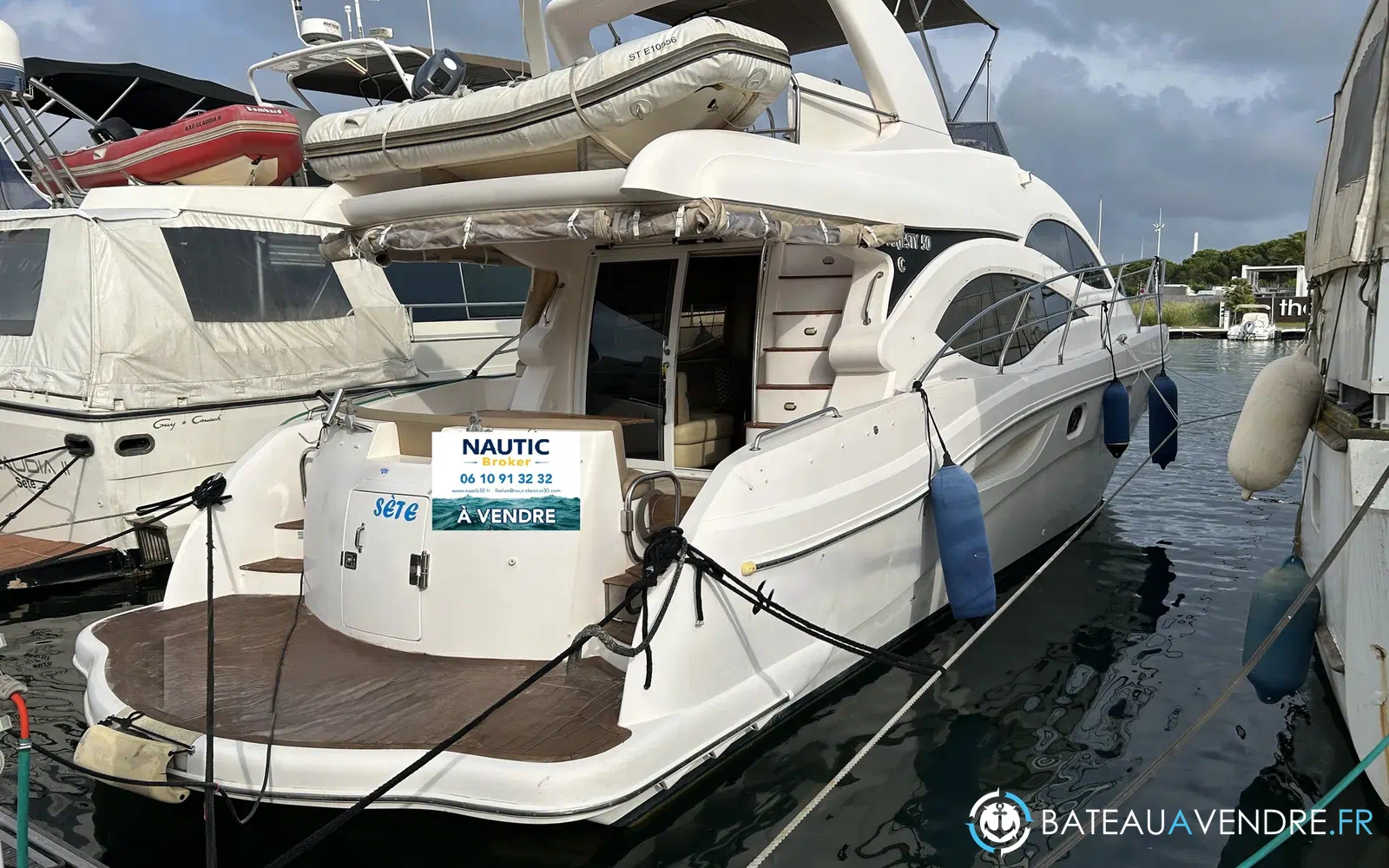 slider 1 Majesty Yachts Majesty 50
