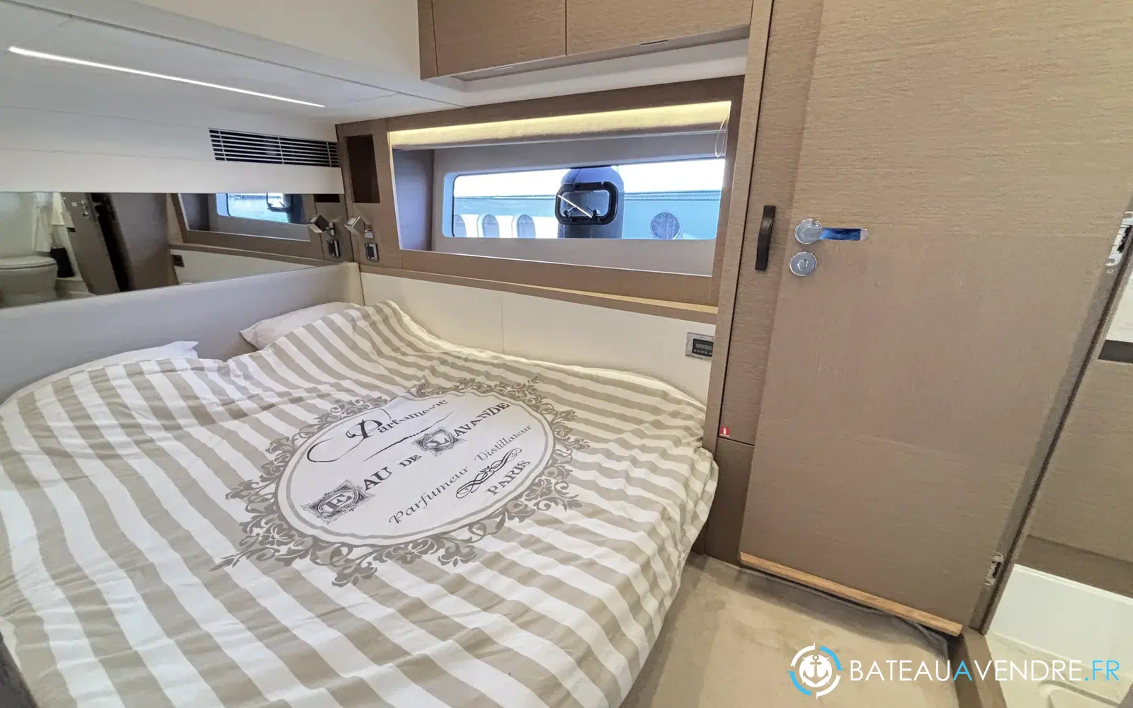 slider 15 Prestige Yachts 590 Fly