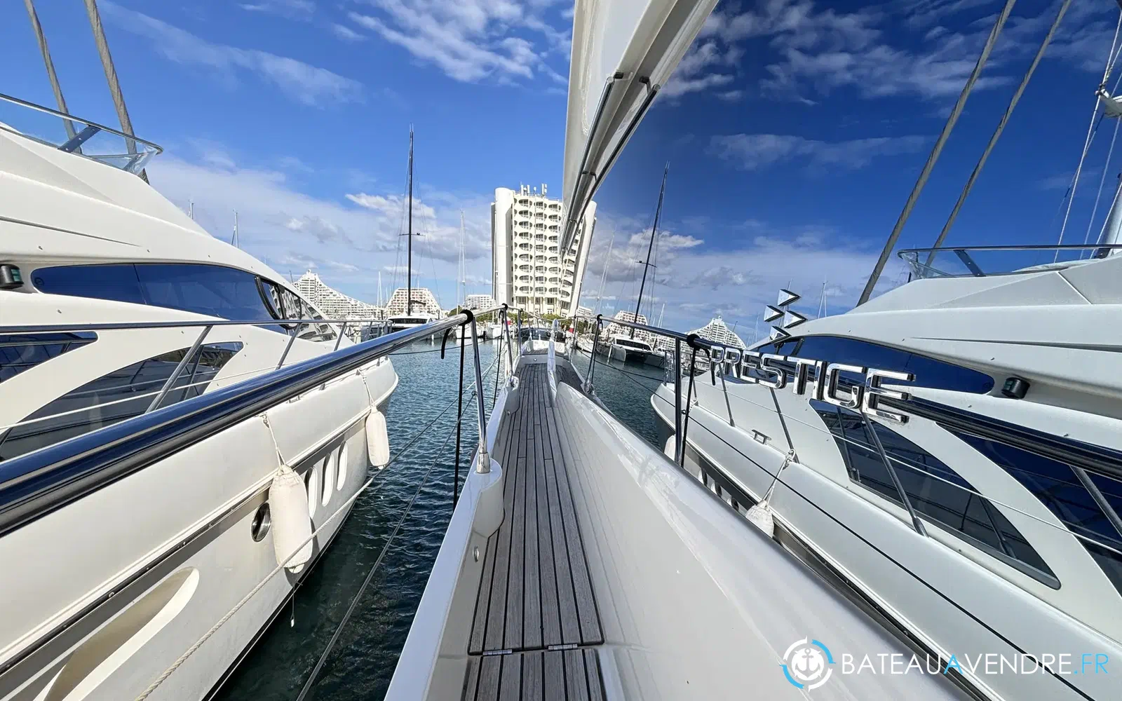 slider 19 Prestige Yachts 590 Fly