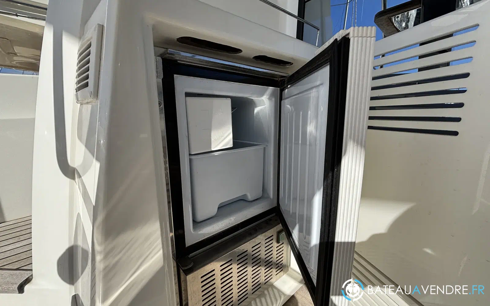 slider 30 Prestige Yachts 590 Fly
