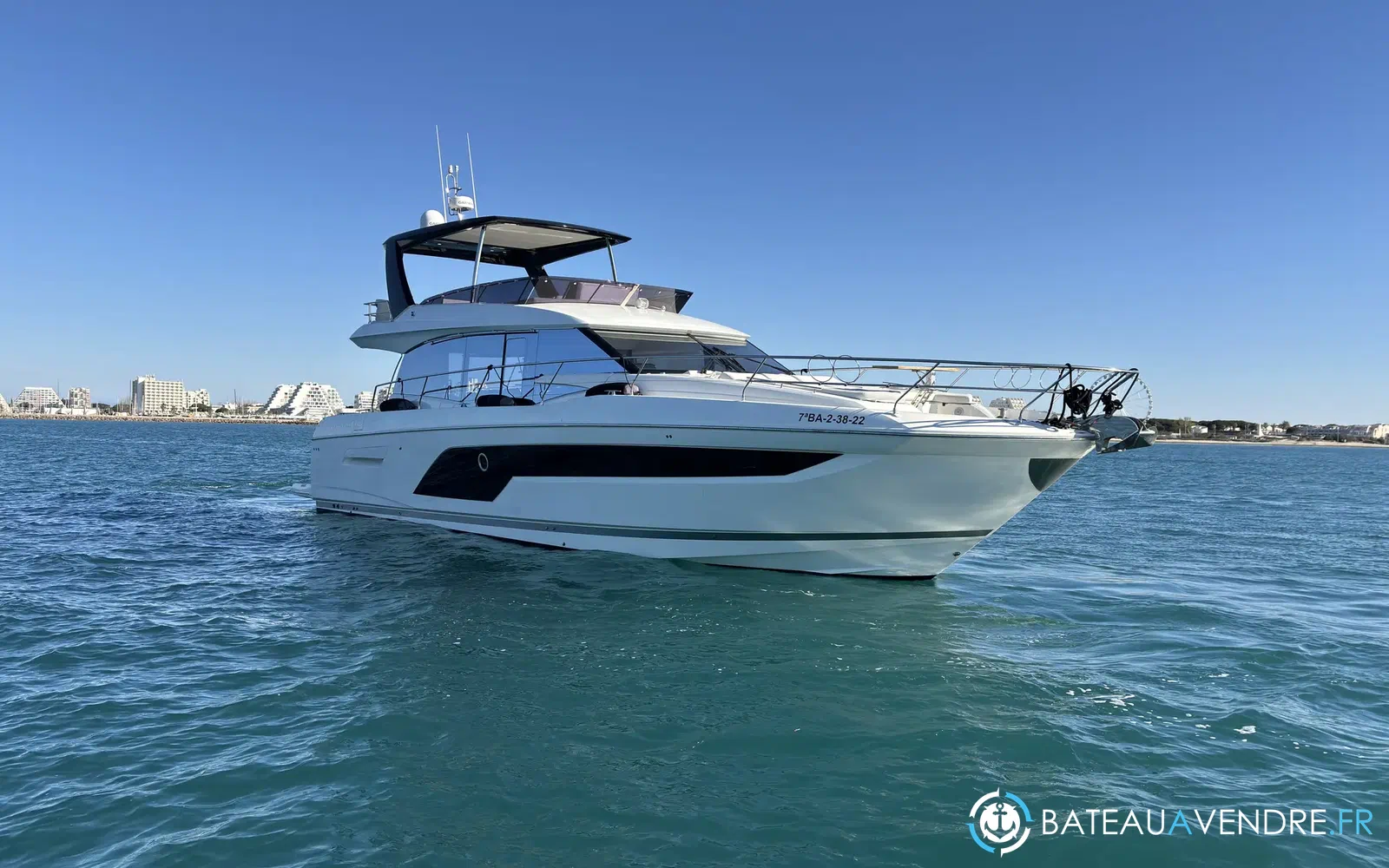 slider 35 Prestige Yachts 590 Fly