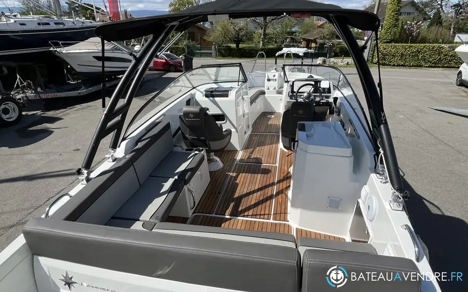 slider 6 Jeanneau Cap Camarat 7.5 BR