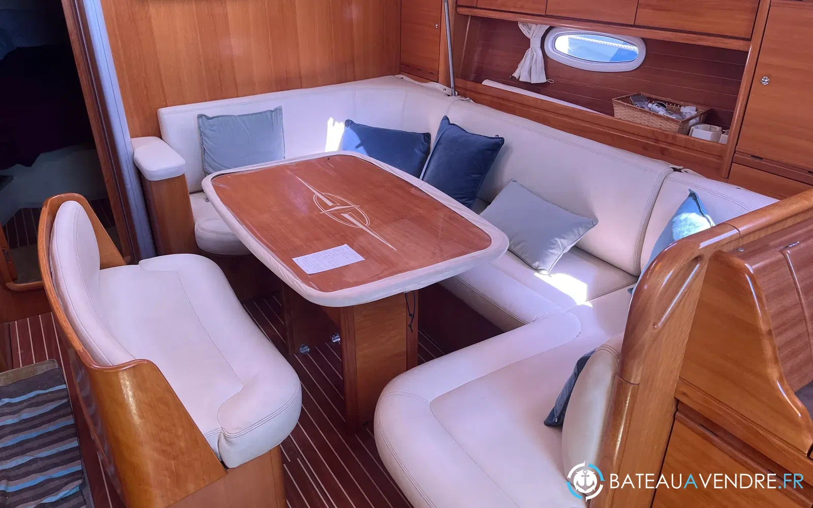 slider 1 Bavaria 42 cruiser